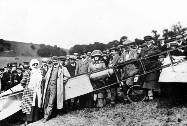 First flight across the English Channel
